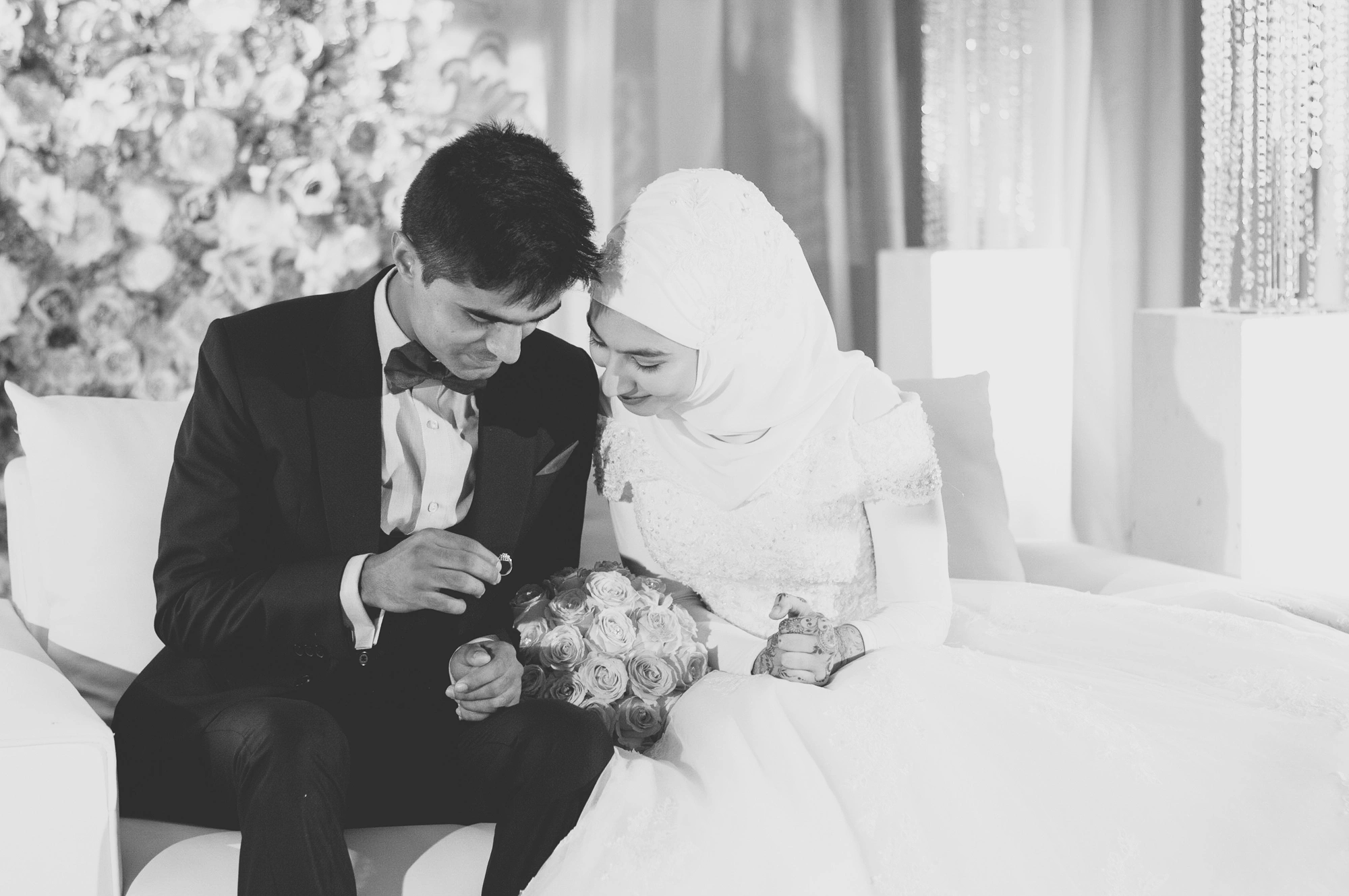 2019-12-01 - n50 - bw - ZA - Bride and Groom, Faheema and Ebraheem, on stage